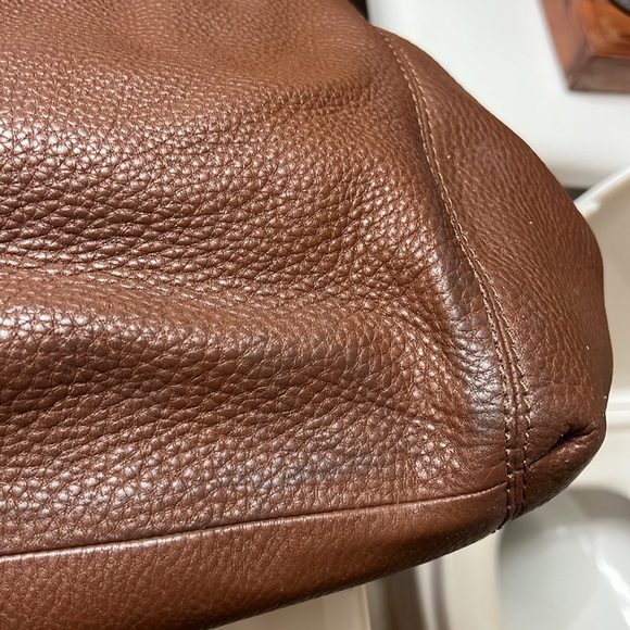Coach shoulder bag in brown peebled leather - Picture 6 of 13